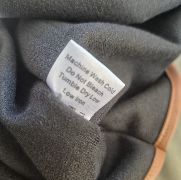 Tuckernuck Piper Poncho Black With Brown Trim Funnel Neck One Size - Picture 8 of 10